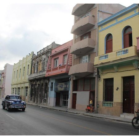 Luna Azul Centro Habana Hotel Havana Exterior photo