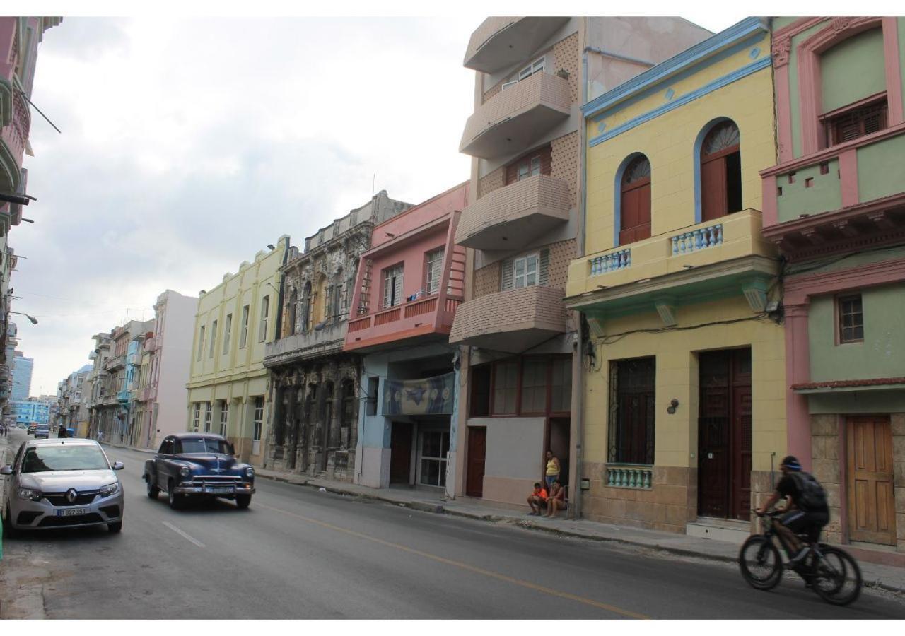 Luna Azul Centro Habana Hotel Havana Exterior photo